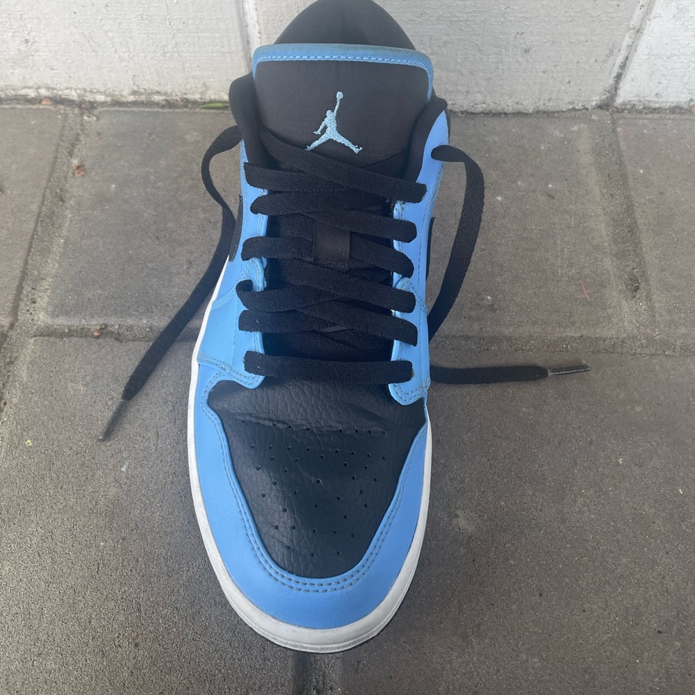 Air Jordon 1 Low ‘University Blue Black’ Size 8.5